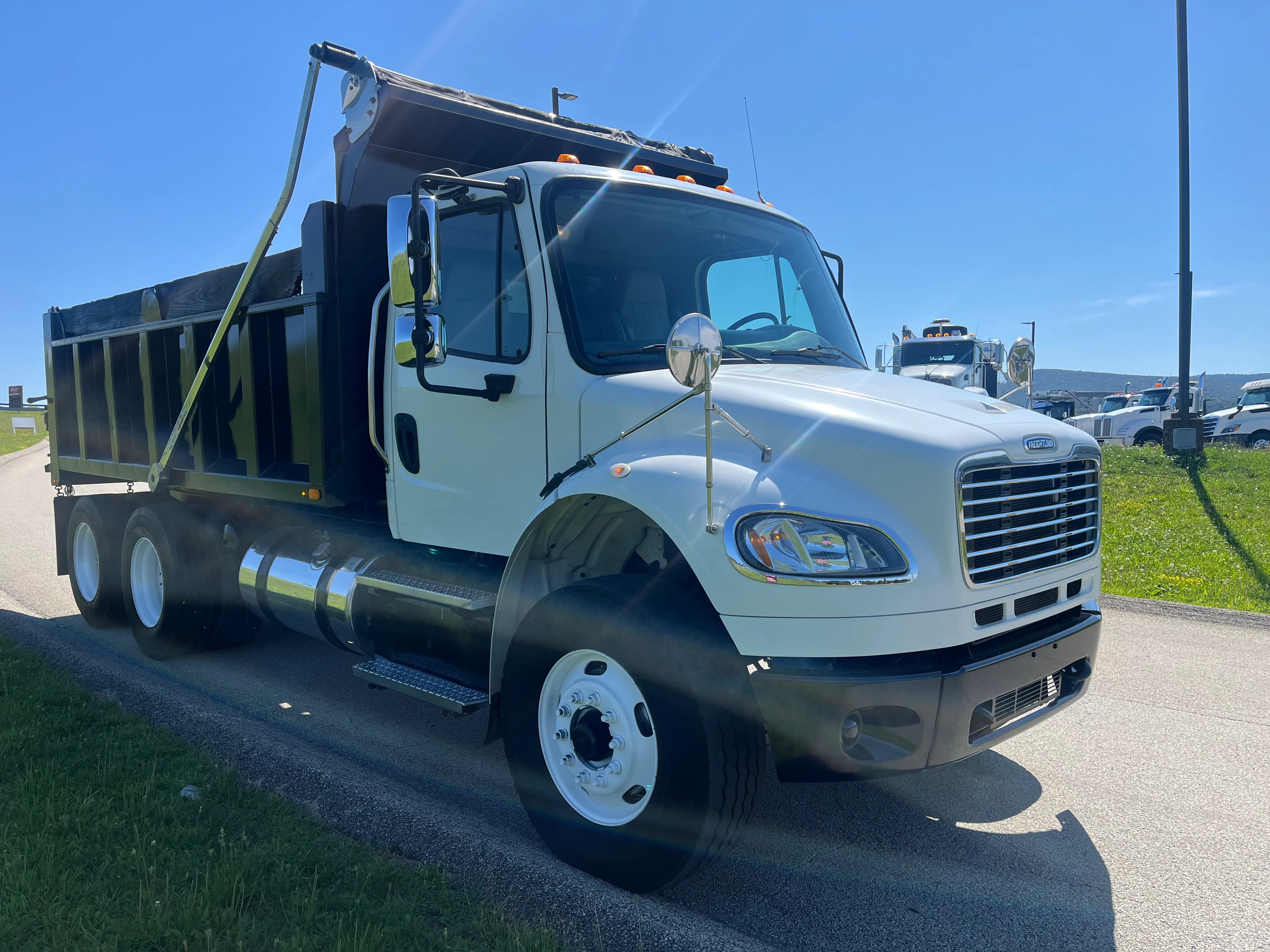 2015 Freightliner M2 106 in Uniontown, PA — photo 5