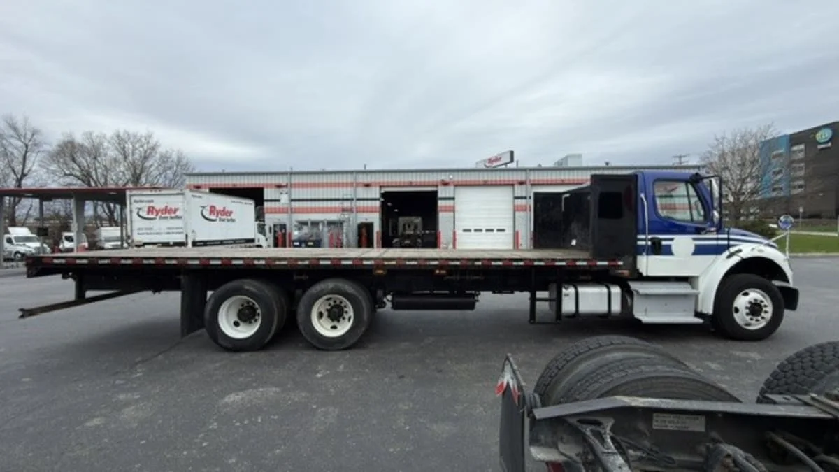 2020 Freightliner M2 106 in Allentown, PA — photo 8