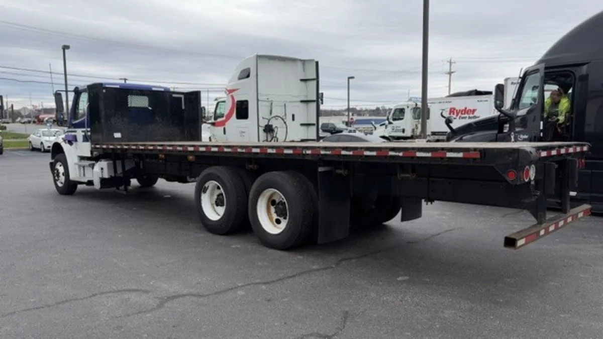 2020 Freightliner M2 106 in Allentown, PA — photo 6