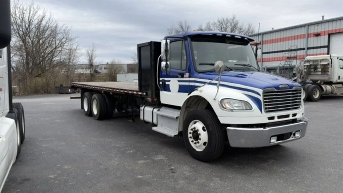 2020 Freightliner M2 106 in Allentown, PA — photo 3