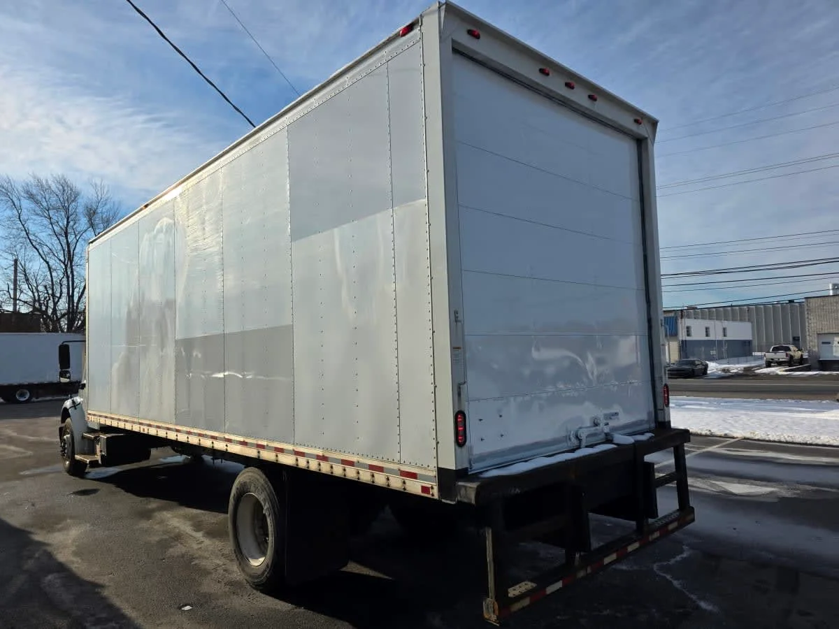 2020 Freightliner M2 106 - image 6