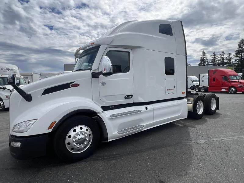 2023 Peterbilt 579