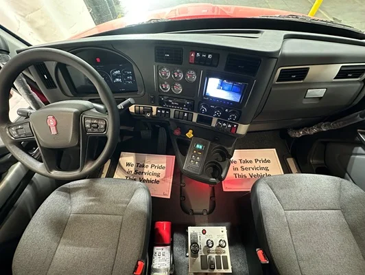 2027 Kenworth T880 in Chattanooga, TN — photo 3