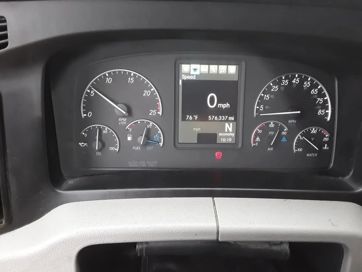 2020 Freightliner Cascadia in La Vergne, TN — photo 13