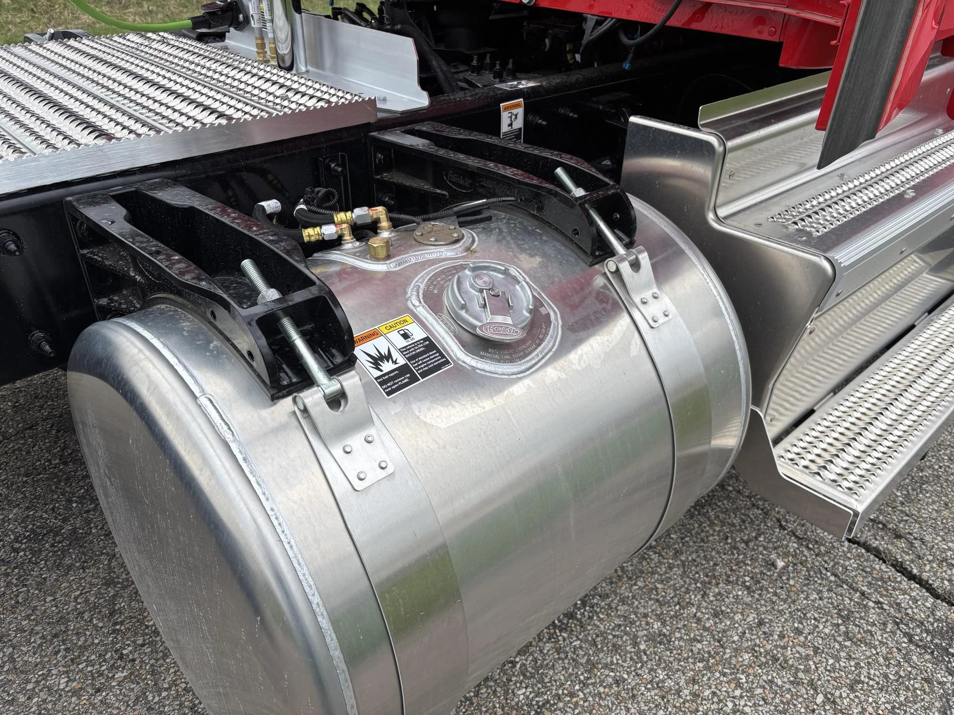 2027 Peterbilt 579 in Zanesville, OH — photo 13