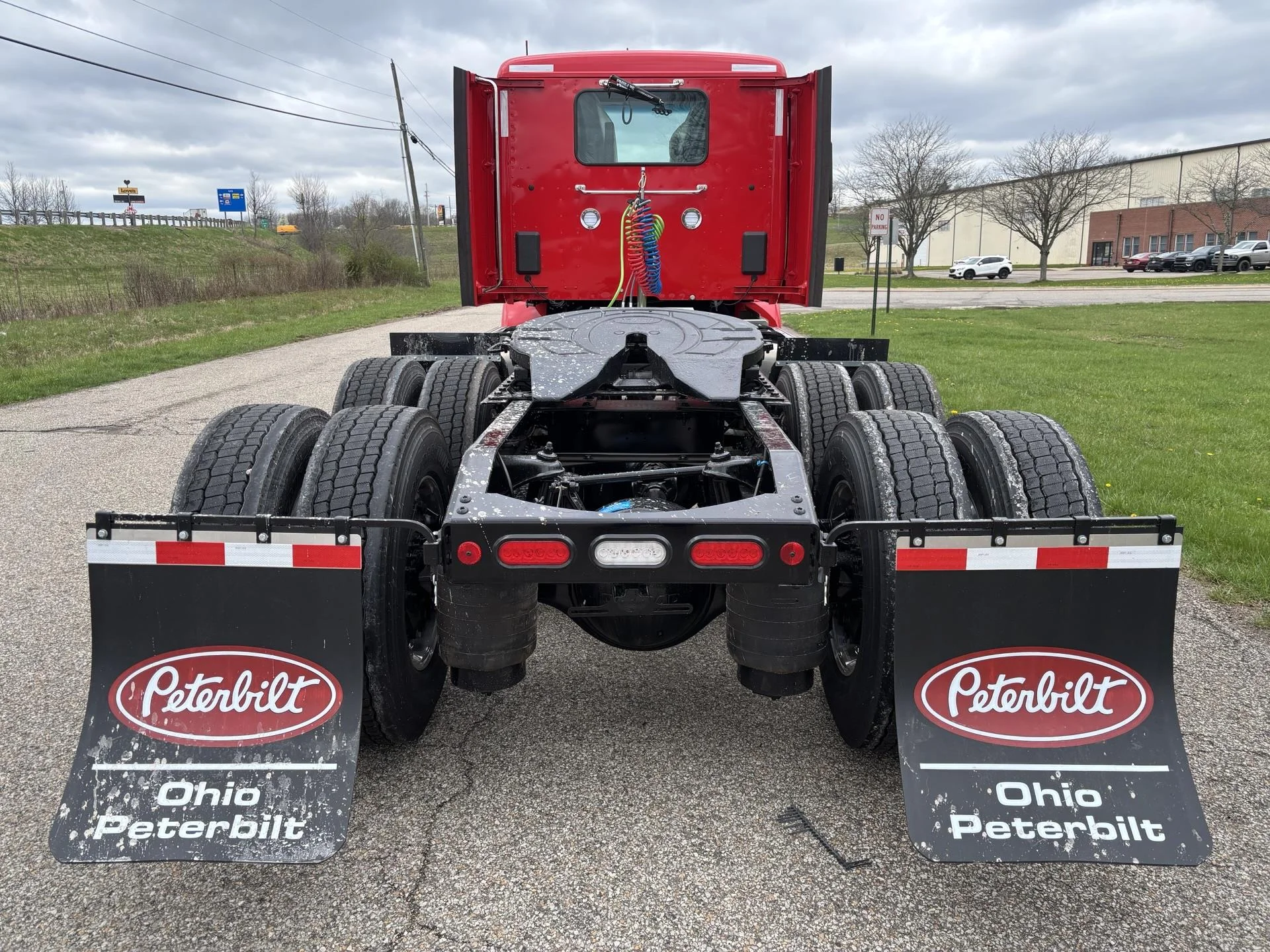 2027 Peterbilt 579 in Zanesville, OH — photo 12