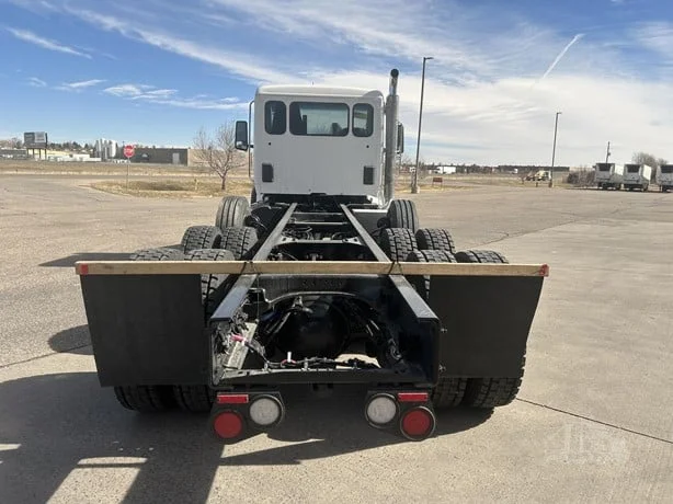 2025 Peterbilt 567 - image 6