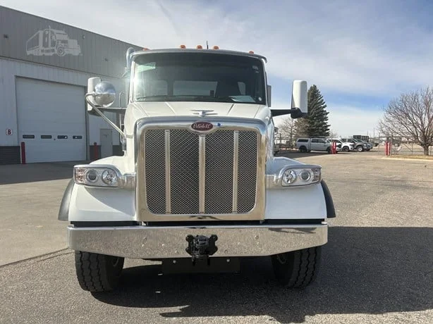 2025 Peterbilt 567 - image 3