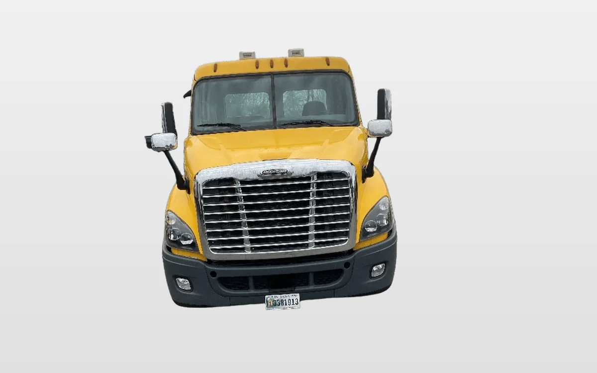 2019 Freightliner - image 1