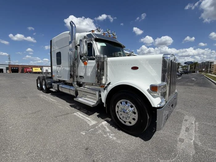 2027 Peterbilt 589 - image 16