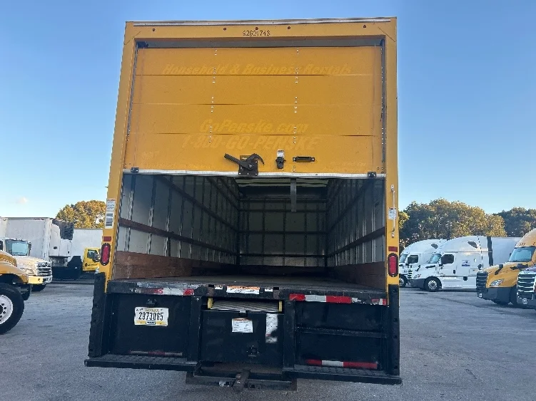 2021 International MV - image 8