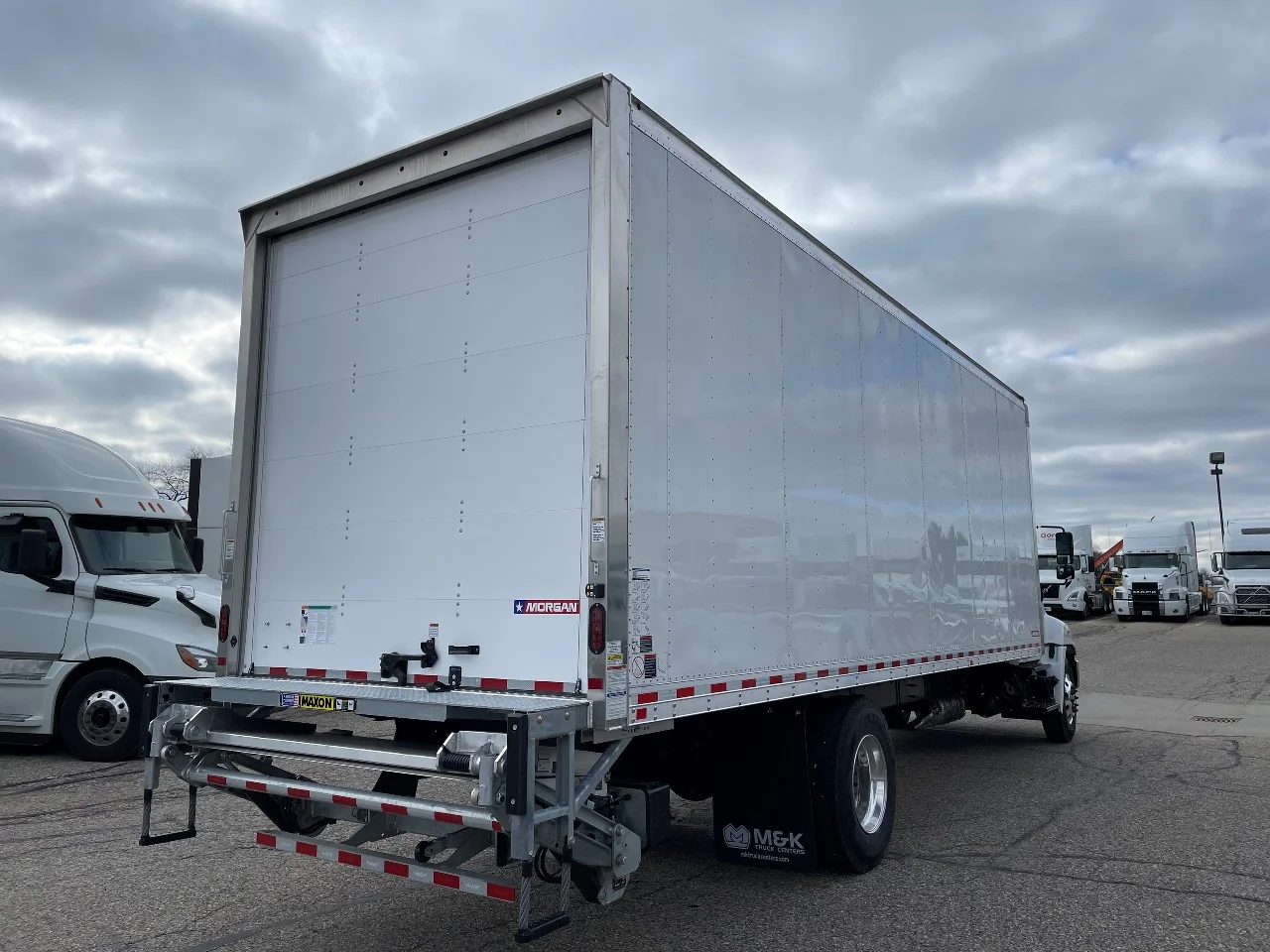 2025 Hino in Byron Center, MI — photo 3