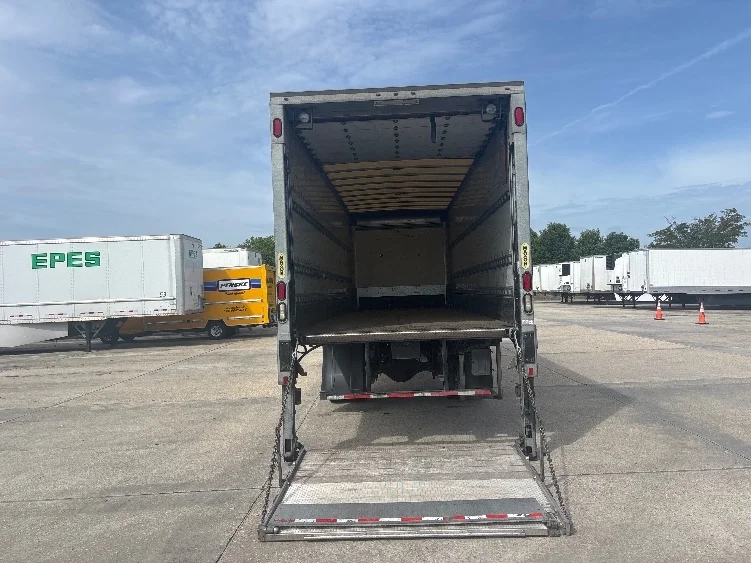 2021 Freightliner eM2 in Hammond, LA — photo 8