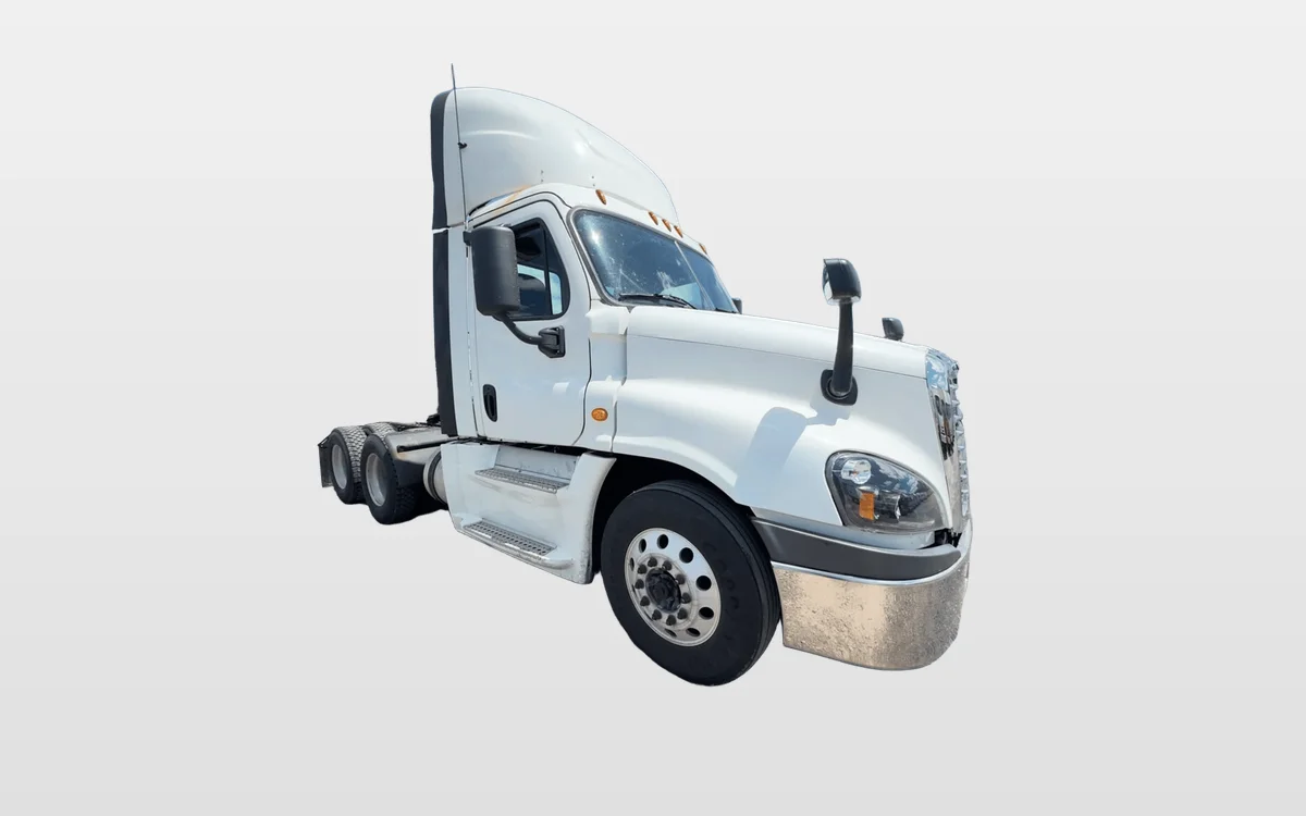 2019 Freightliner - image 1