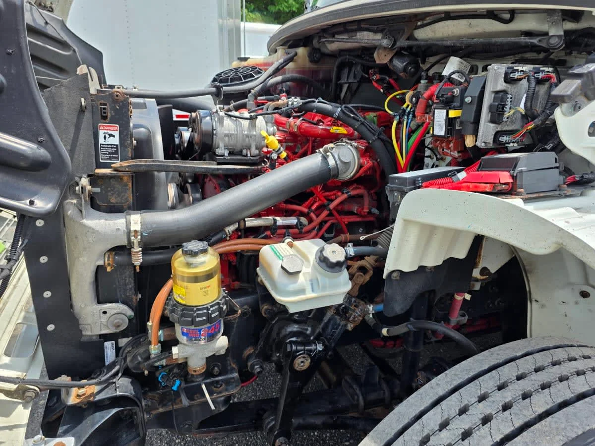 2019 Freightliner M2 106 - image 10