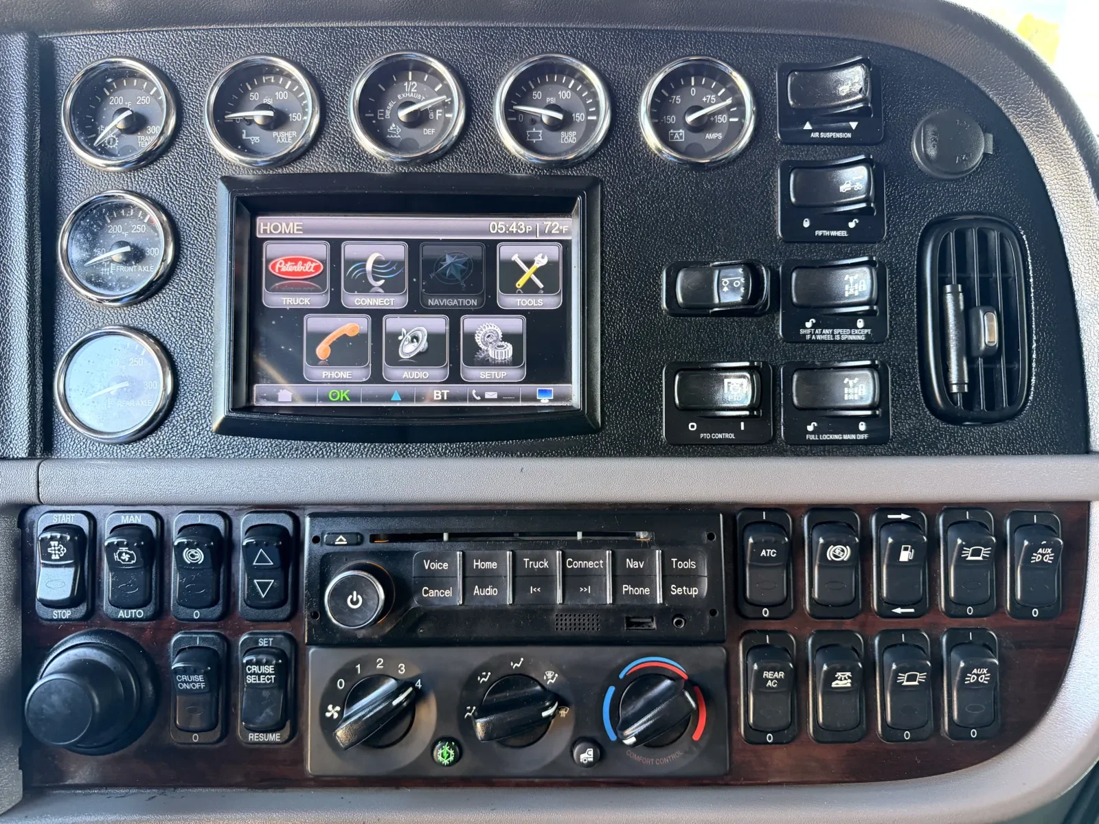 2014 Peterbilt 367 in Greer, SC — photo 18