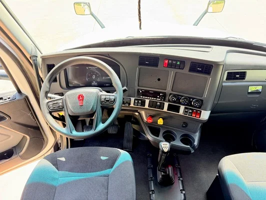 2023 Kenworth T680 in Knoxville, TN — photo 3