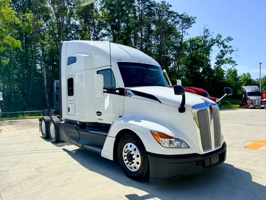 2023 Kenworth T680