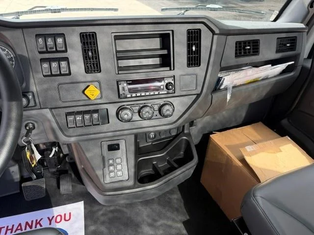 2027 Peterbilt 536 — photo 13
