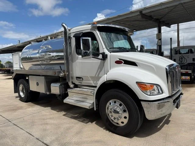 2027 Peterbilt 536 — photo 10