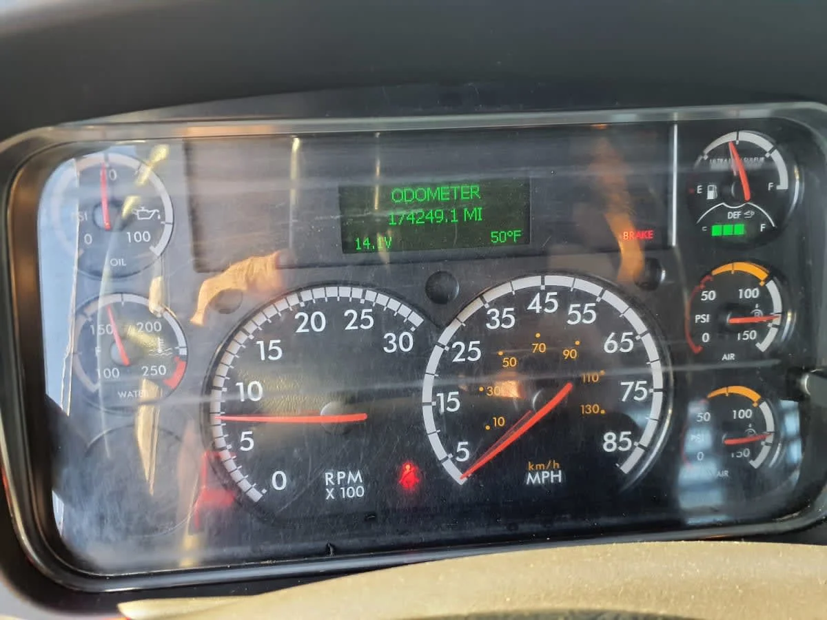 2019 Freightliner M2 106 - image 10