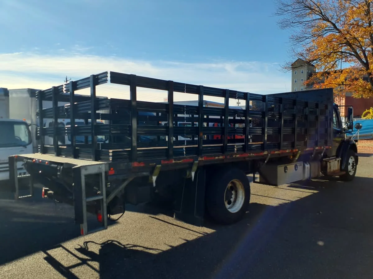 2019 Freightliner M2 106 - image 4