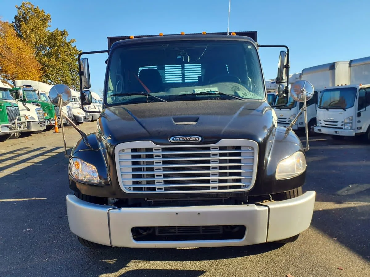 2019 Freightliner M2 106 in Springfield, MA — photo 2
