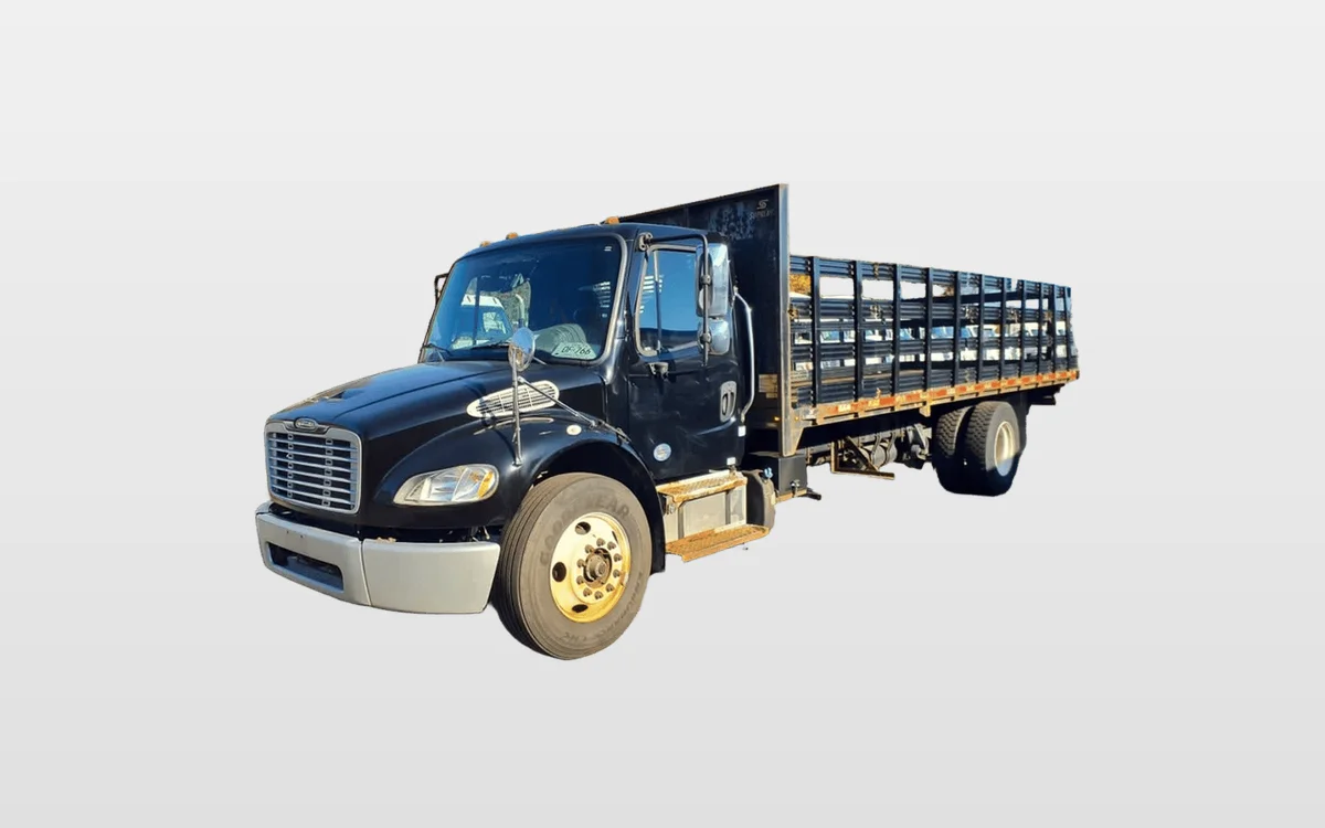 2019 Freightliner M2 106 - image 1