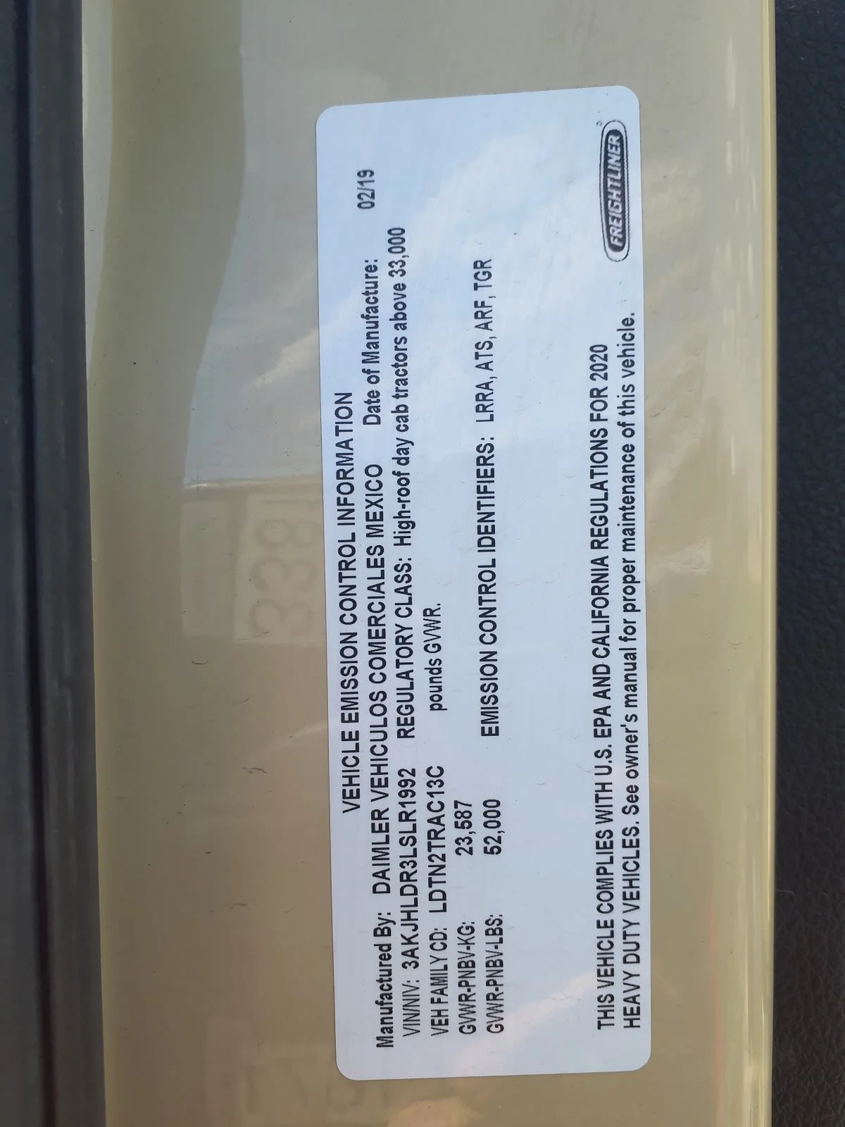 2020 Freightliner Cascadia - image 11