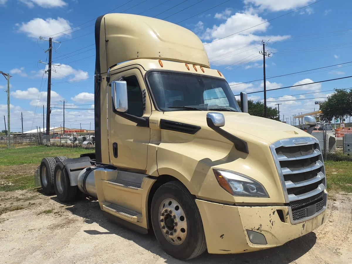 2020 Freightliner Cascadia in Converse, TX