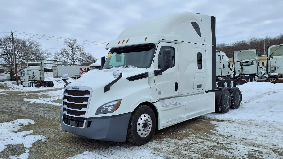 2020 Freightliner Cascadia in West Chester, OH