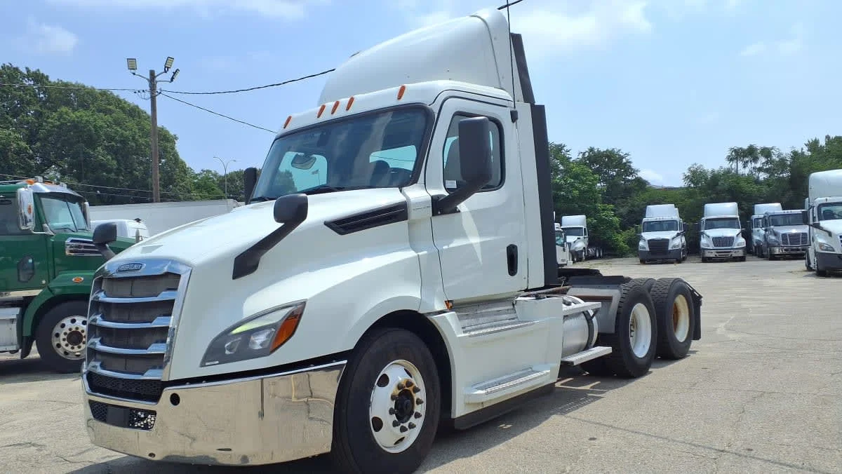 2020 Freightliner Cascadia
