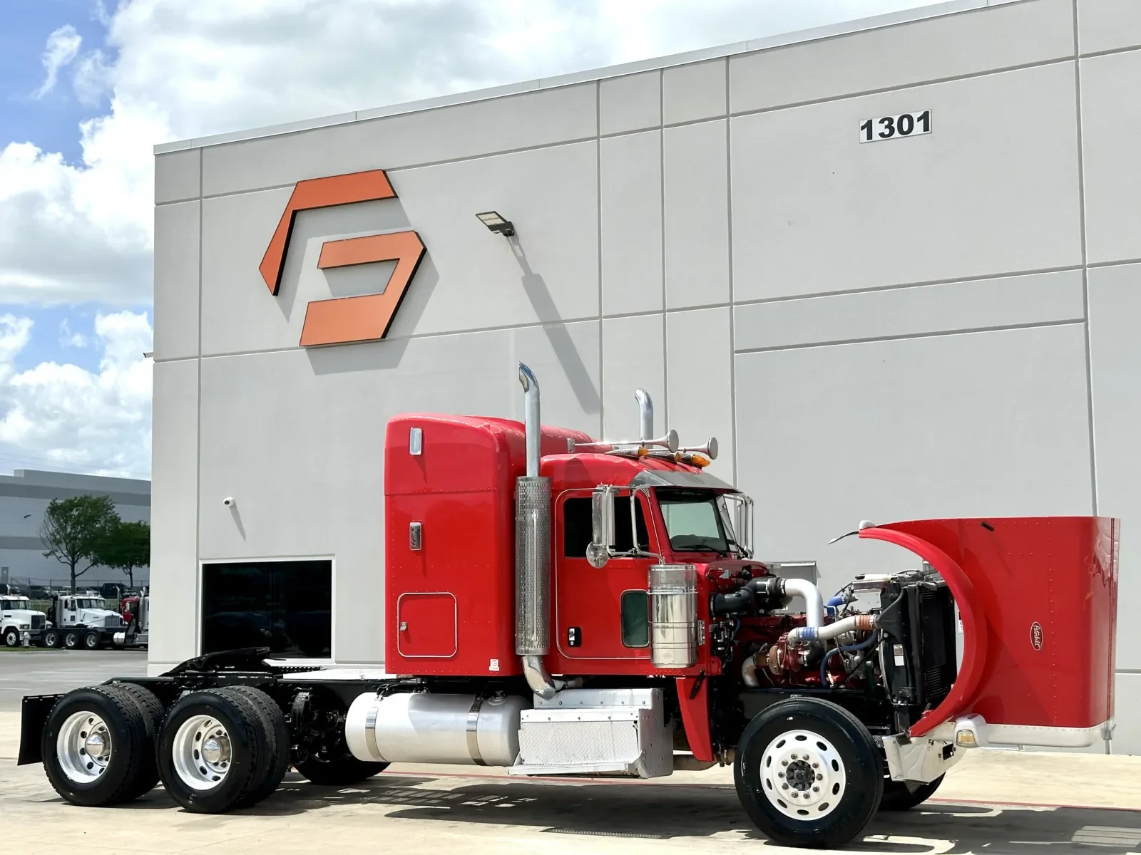 2013 Peterbilt 388 in Hutchins, TX — photo 9