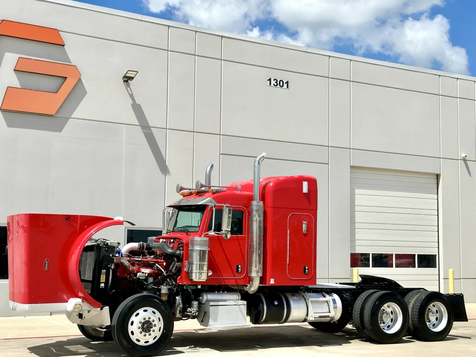 2013 Peterbilt 388 in Hutchins, TX — photo 10
