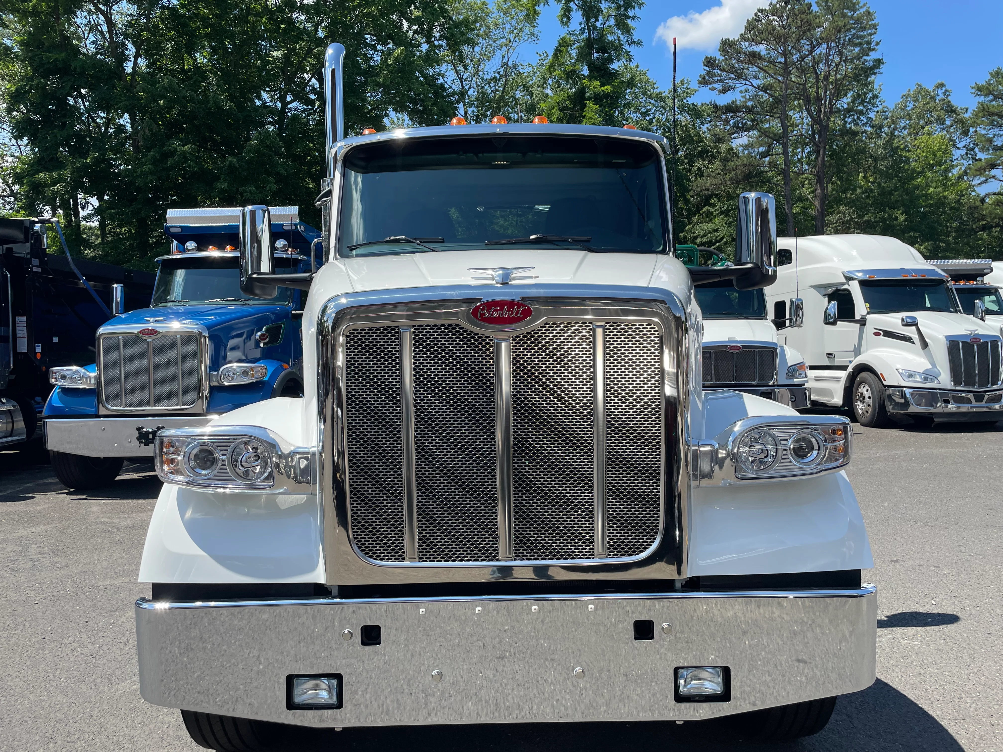 2027 Peterbilt 567 in Clarksburg, WV — photo 2