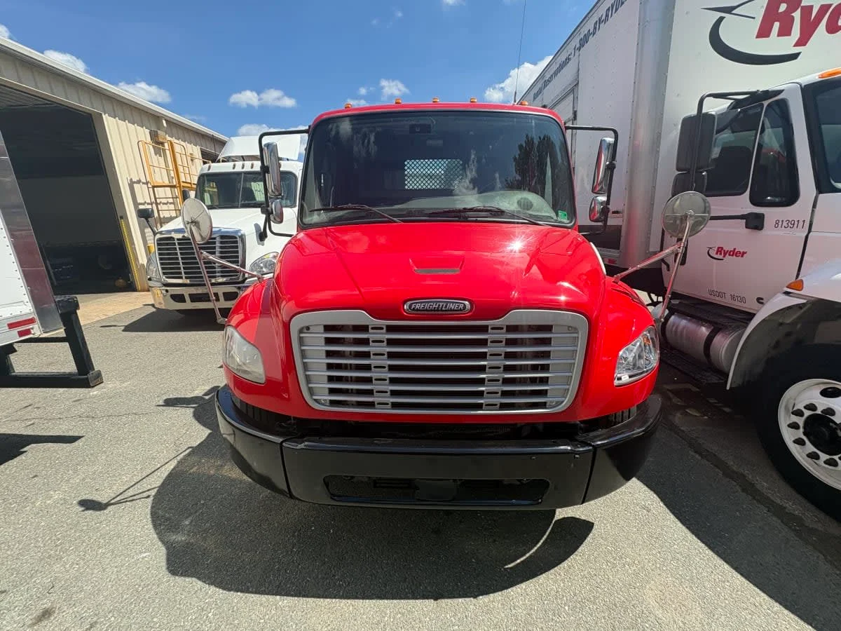 2019 Freightliner M2 106 in Ashland, VA — photo 2