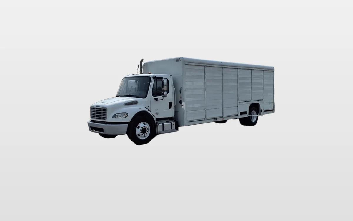 2018 Freightliner M2 106 - image 1