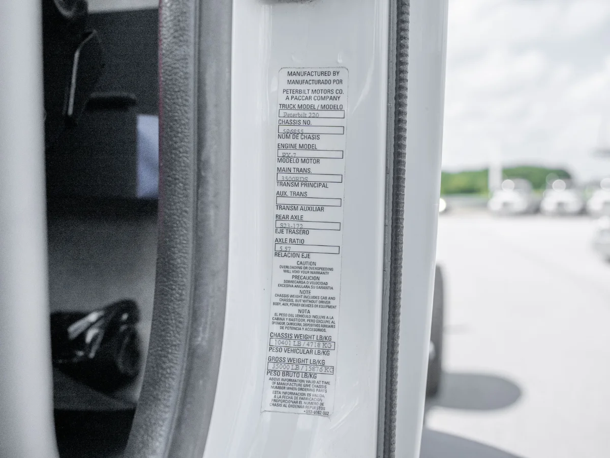 2025 Peterbilt 220EV in Duncan, SC — photo 18