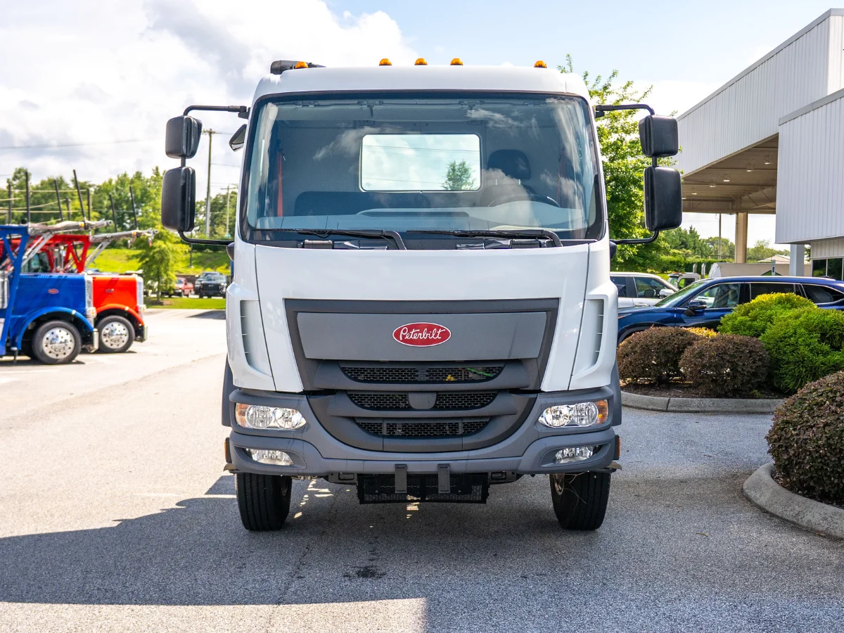 2025 Peterbilt 220EV in Duncan, SC — photo 9