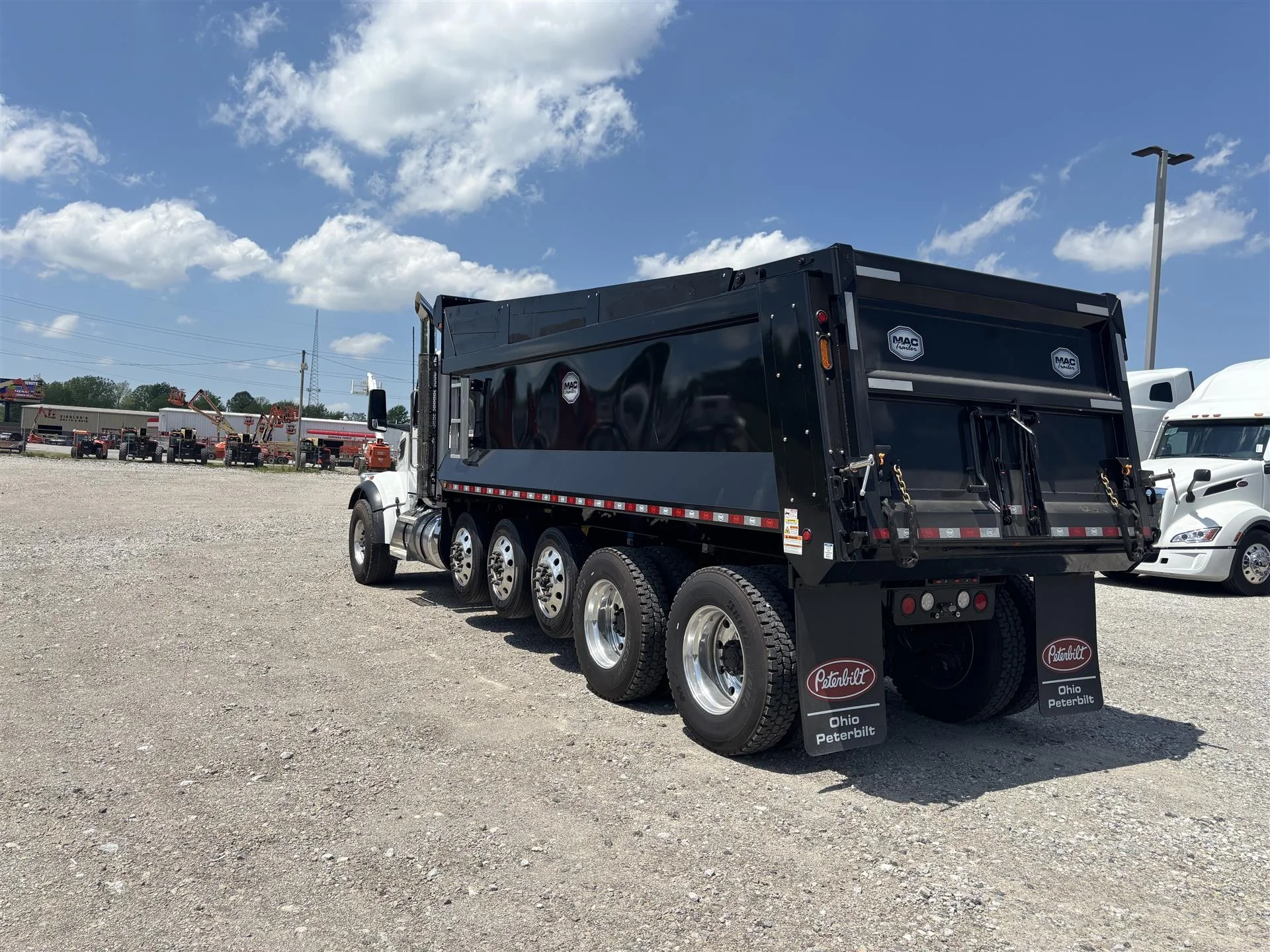 2027 Peterbilt 567 in Canton, OH — photo 4