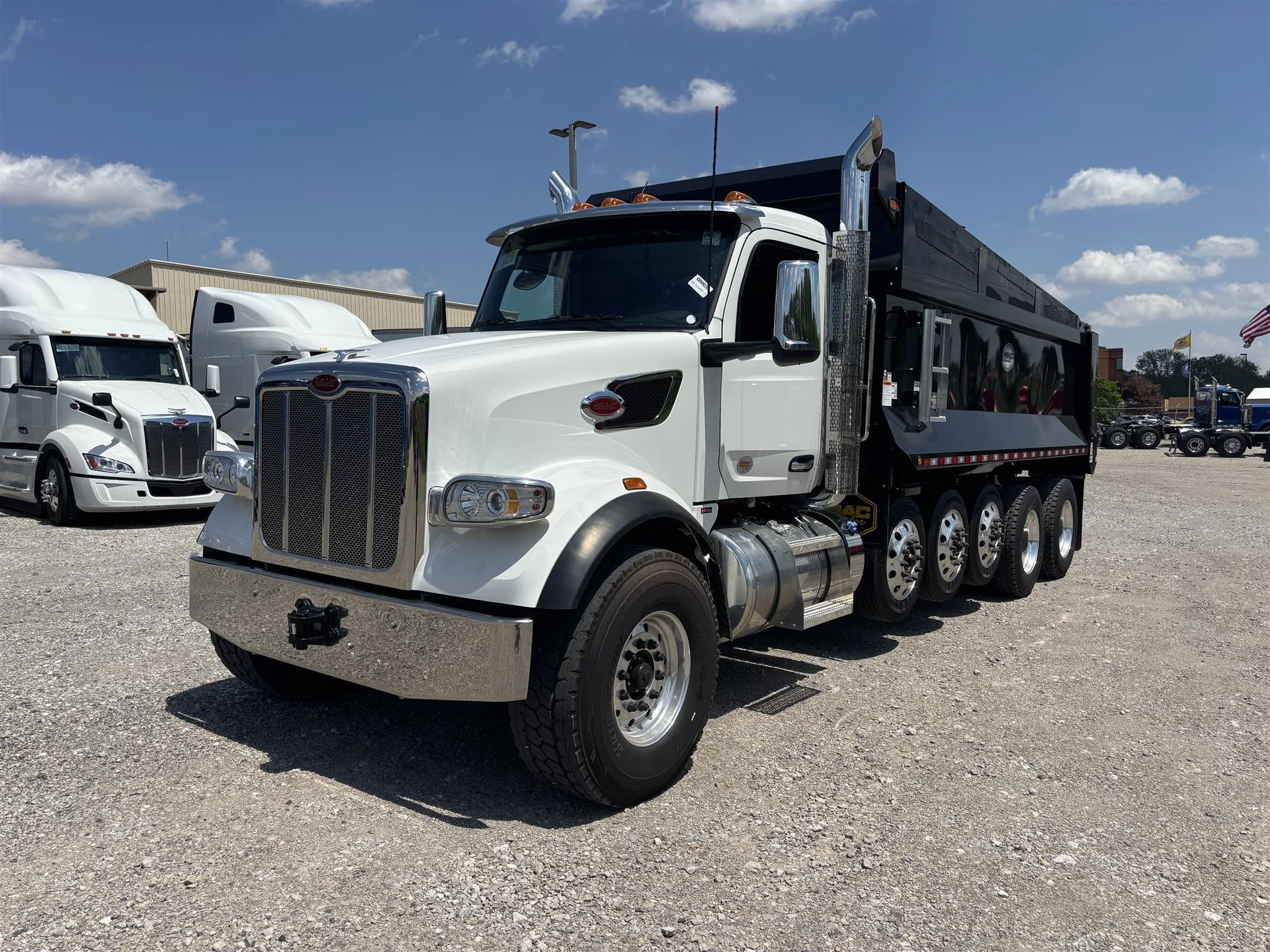 2027 Peterbilt 567
