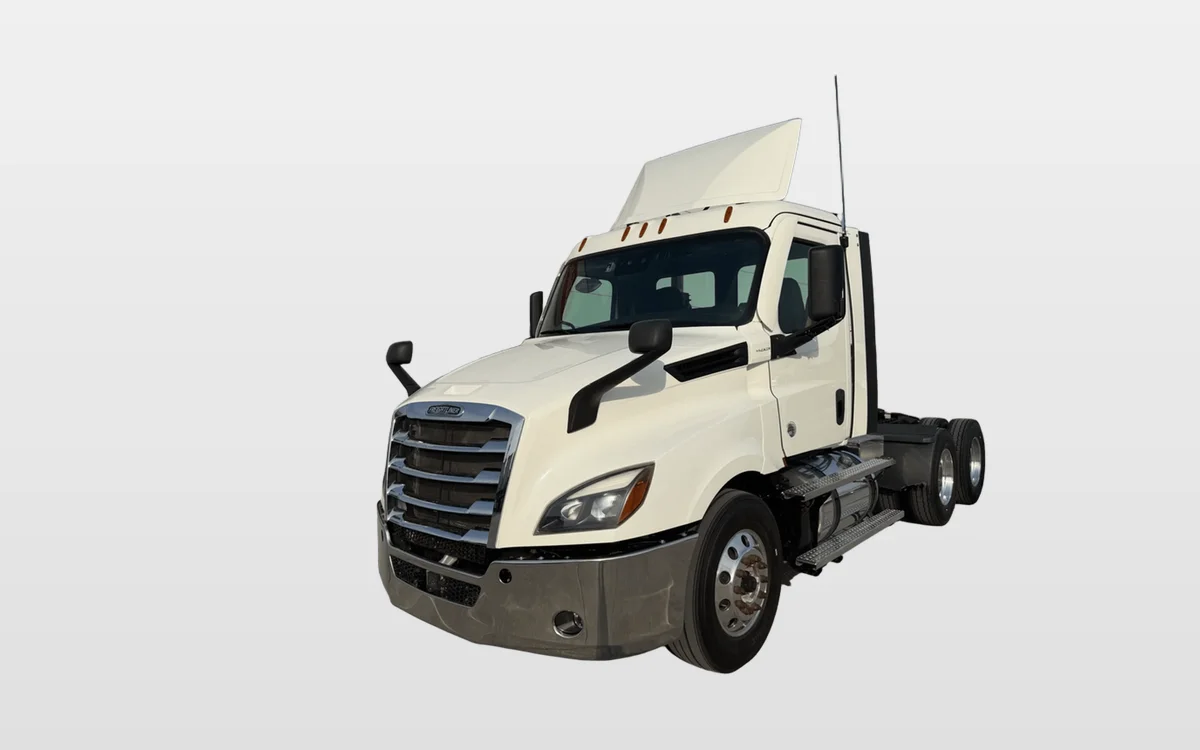 2022 FREIGHTLINER CASCADIA 126 - image 1
