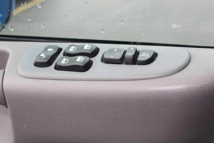 2021 Peterbilt 337 - image 11