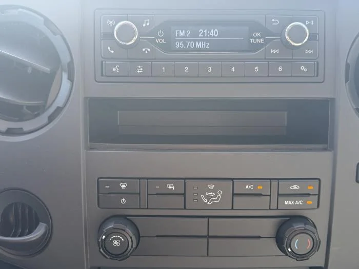2026 Ford F-750 — photo 13