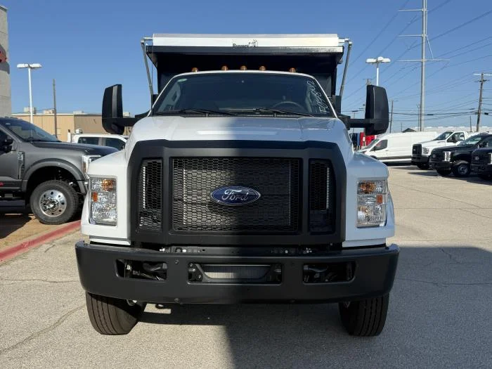 2026 Ford F-750 — photo 9