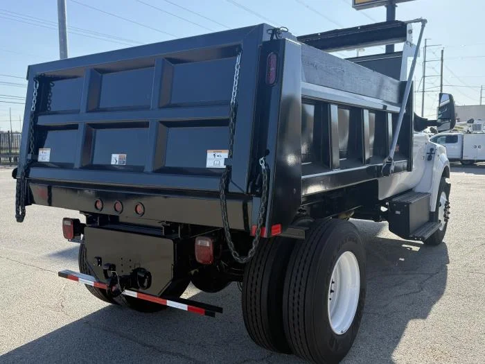2026 Ford F-750 — photo 6