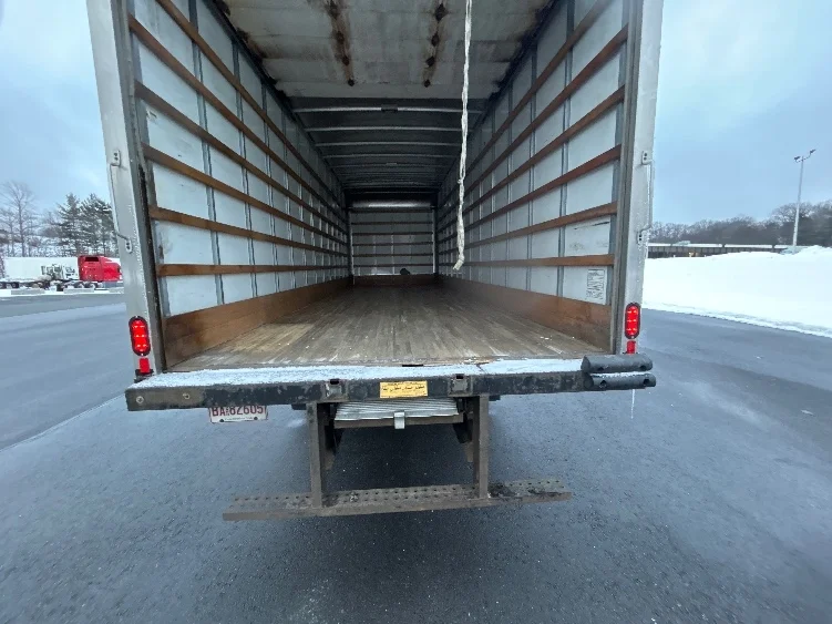 2022 International MV - image 10