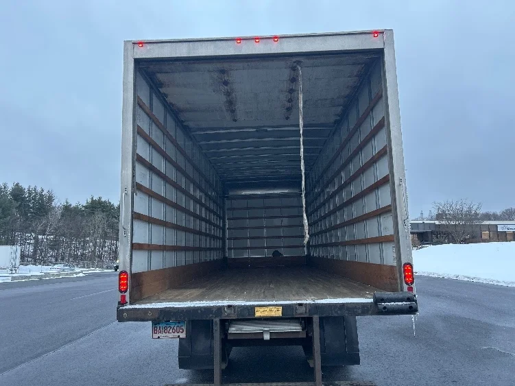 2022 International MV - image 8