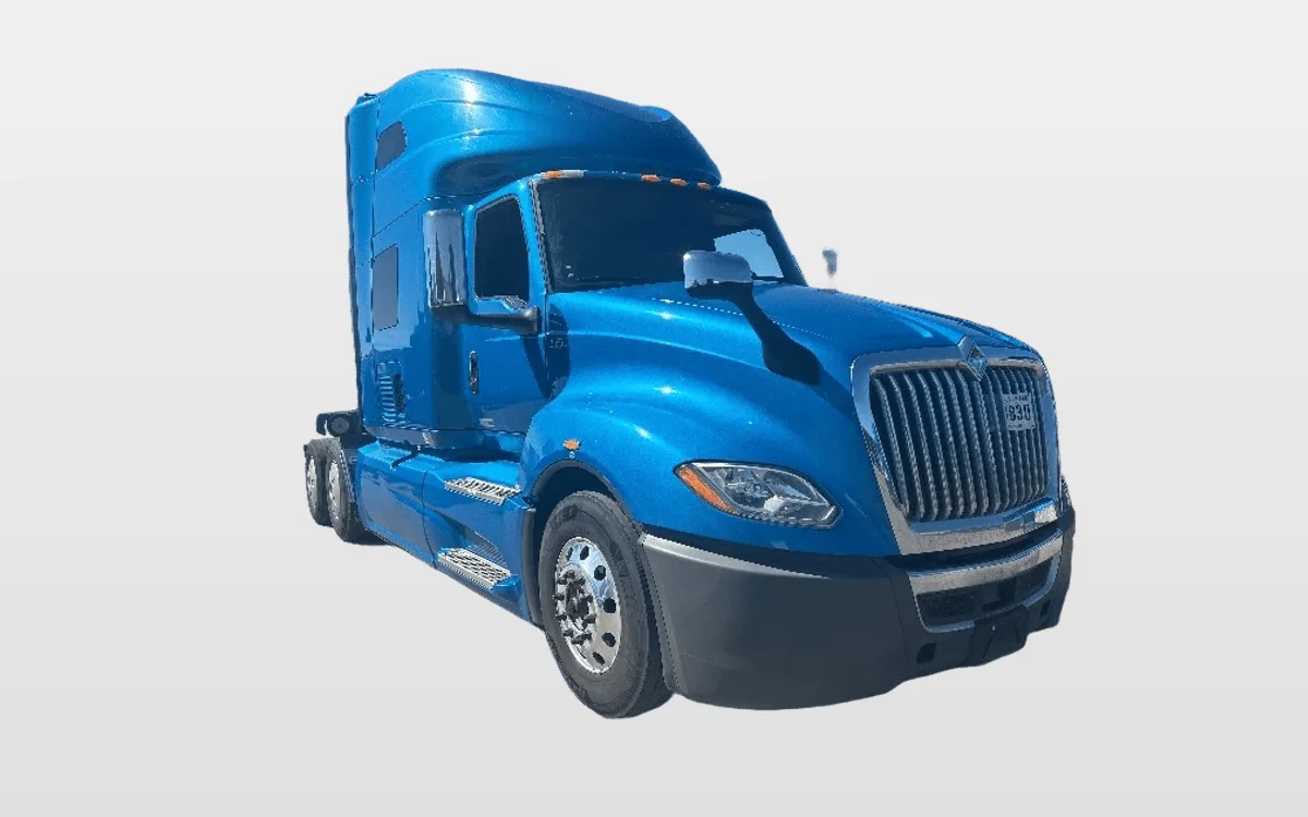 2021 International LT - image 1