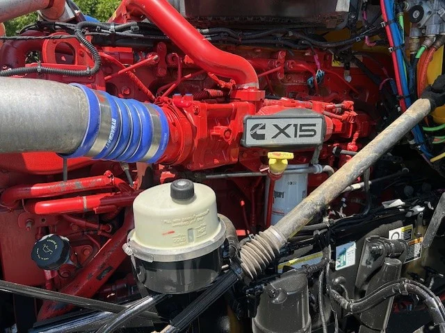 2021 Peterbilt 579 in Charlotte, NC — photo 15